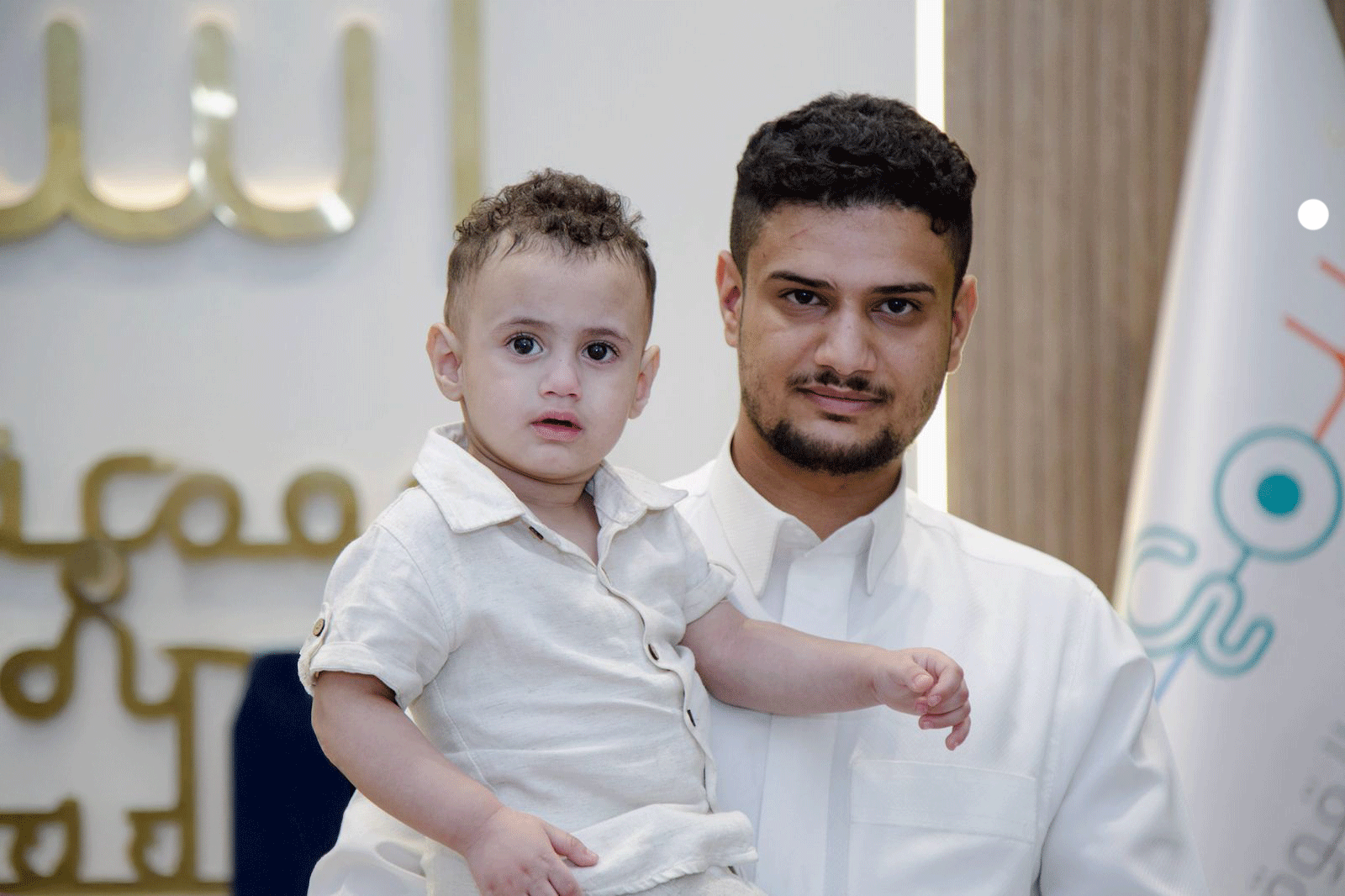 صورة توثيق لحظة السمع الأولى